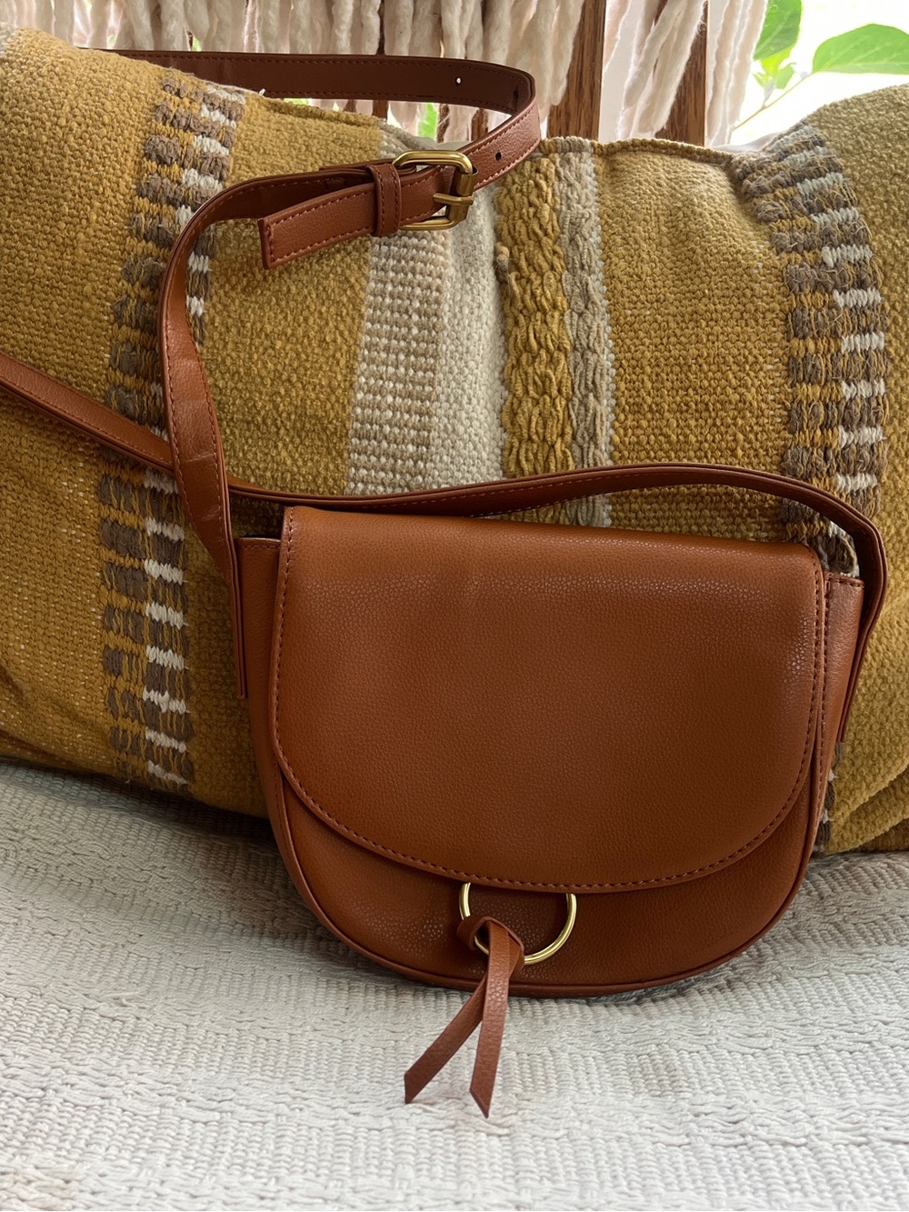 JJ Winters Tan Leather Crossbody Saddle Bag with Gold Ring